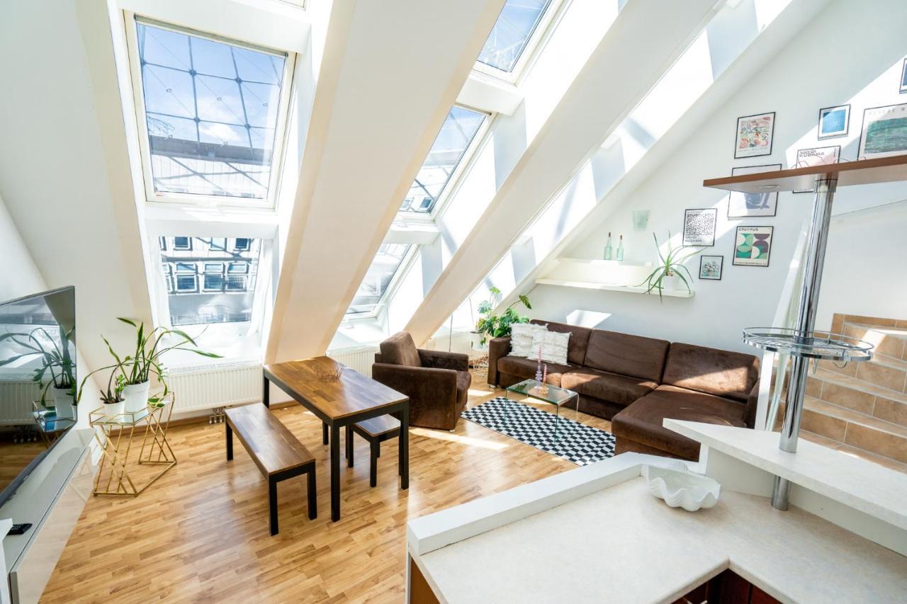 Unique Maisonette Apartment Gasometer 12Th Floor Vídeň Exteriér fotografie